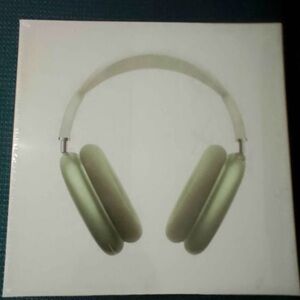 Apple Headphones - BRAND NEW